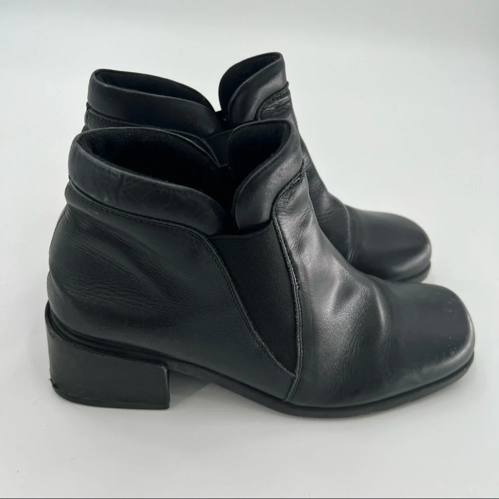 Spring Step black leather boots shoes size 6